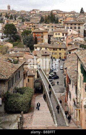 Via Acquedotto Passerelle, Pérouse, Ombrie, Italie Banque D'Images