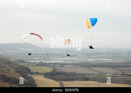 Parapente survolant Dyke Devils juste au nord de Brighton à Sussex Banque D'Images