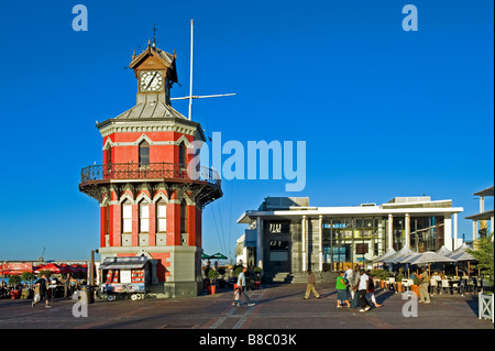 Tour de l'horloge et le Nelson Mandela Gateway museum au Victoria & Alfred Waterfront Cape Town Afrique du Sud Banque D'Images