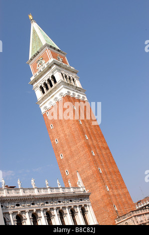 Le Campanile de la Piazza San Marco La Place Saint Marc Venise Italie s Banque D'Images