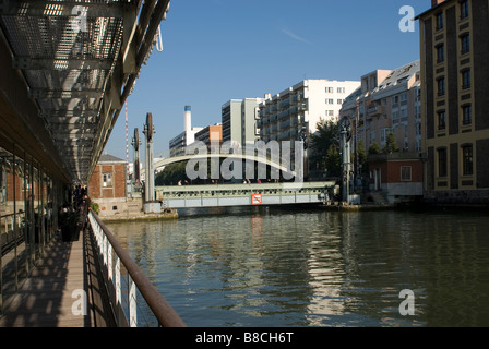 Le canal St Martin a Paris France Banque D'Images