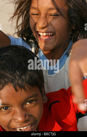 Happy kids à Varanasi, Inde Banque D'Images