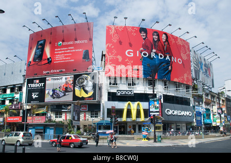 Jalan Bukit Bintang Plaza Route Promenade de Bintang Kuala Lumpur Malaisie signe Giordano Banque D'Images