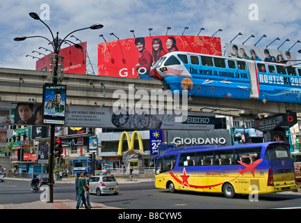 Mono Rail Route Jalan Bukit Bintang Plaza Promenade de Bintang Kuala Lumpur Malaisie Banque D'Images