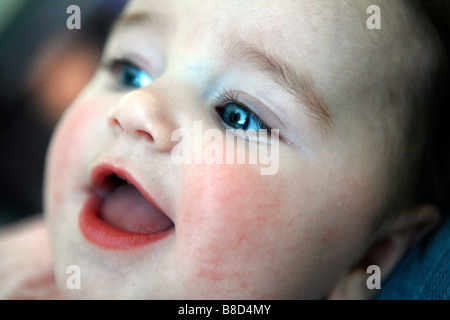 Close up of a baby girl face Banque D'Images