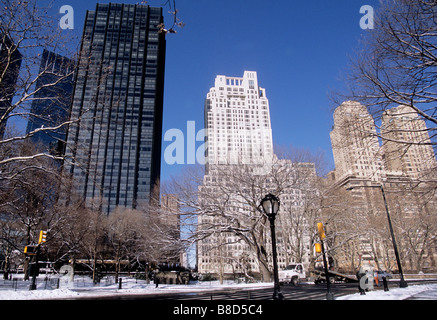 New York City Central Park West bâtiments 15 Central Park West The Century et Trump International Hotel and Tower. Gratte-ciel New York Urban skyline Banque D'Images