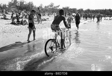 Plage bondée, le parc provincial de Grand Beach, au Manitoba Banque D'Images