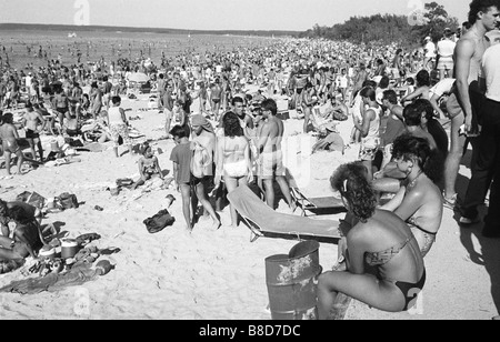 Plage bondée, le parc provincial de Grand Beach, au Manitoba Banque D'Images