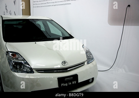 Toyota voiture hybride plug-in Editorial recharge UTILISEZ UNIQUEMENT Banque D'Images