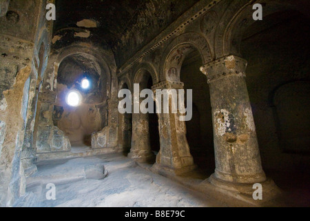 Cave Église à Selime monastère près de la vallée d'Ihlara en Cappadoce Turquie Banque D'Images