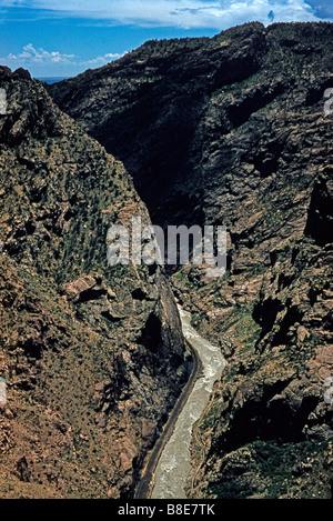 Royal Gorge et la rivière Arkansas près de Canon City, Colorado, USA Banque D'Images