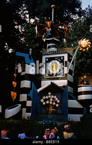 Festival Guinness Réveil installé dans le Festival Battersea Jardins d'agrément pendant le Festival de la Grande-Bretagne, 1951 Banque D'Images