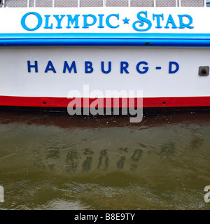 Navire de croisière Star Olympique sur Elbe Hamburg, Allemagne Banque D'Images