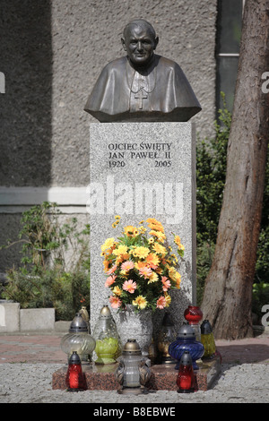 Un buste de Jean Paul II dans Swinoujsice, Pologne Banque D'Images