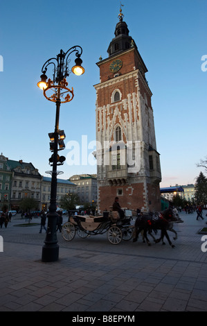 Le Tour de ville Cracovie Pologne Banque D'Images