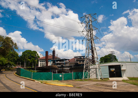 L'usine électrique de Miraflores. Canal de Panama, Panama, République de Panama, en Amérique centrale. Banque D'Images