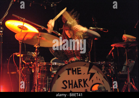 Frère et sœur, nouveau groupe, Joe Gideon et le requin concert à Wolverhampton, janvier 2009. Viva, batteur Banque D'Images