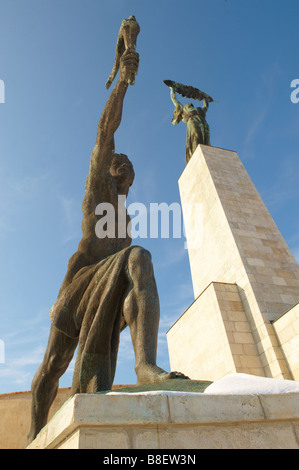 Aranyhid , Budapest Hongrie . Statues Banque D'Images