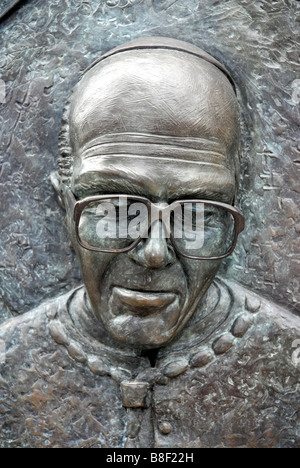 Détail de Derek s Walcock face de la statue de M. Worlock Sheppard Banque D'Images