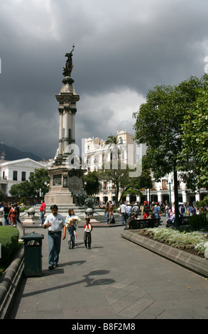 Plaza de Independencia ou Independance Square, Quito, Pichincha Province, l'Équateur, en Amérique du Sud Banque D'Images