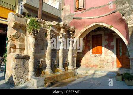 La fontaine Rimondi dans le centre de Rethymno, sur l'île de Crète Banque D'Images