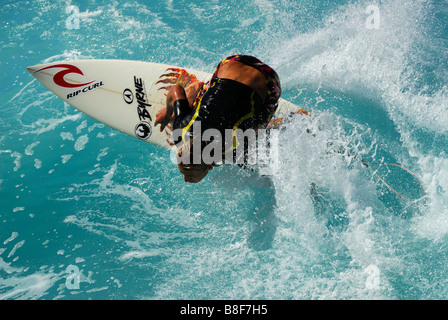Big Wave Surf à Honolua Bay sur l'île hawaïenne de Maui Banque D'Images