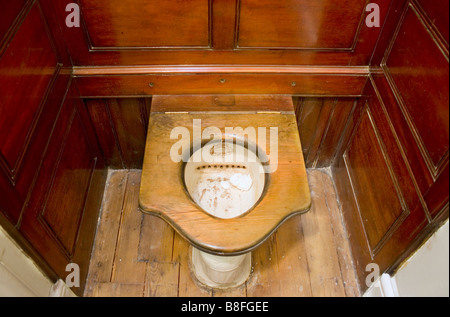 Très vieille 'G Jennings' toilettes à St Georges Hall, Liverpool, ouvert en 1855 Banque D'Images