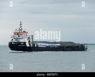 Blade Runner deux voyage l'10000Th wind turbine blade fabriqués à l'installation de lames Vestas UK à Cowes Île de Wight Banque D'Images