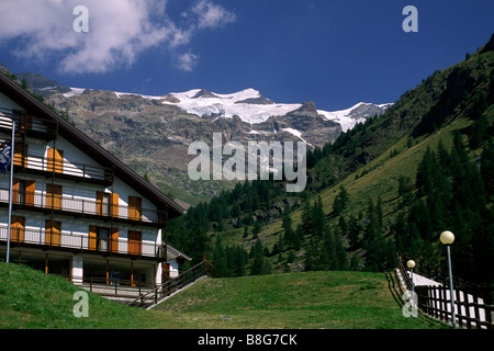 L'Italie, Val d'aoste, vallée du Lys, Gressoney La Trinité et le mont Rosa