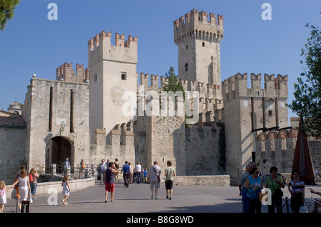 Castallo Sirmione Lac de Garde Italie Banque D'Images