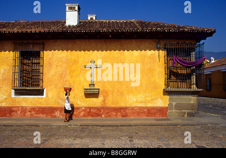 L'architecture coloniale espagnole dans les rues d'Antigua Guatemala Guatemala Région Sacatepéquez Banque D'Images