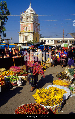 Les femmes en costume traditionnel marché de Solola Guatemala Amérique Centrale Banque D'Images