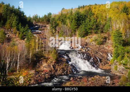 À Onaping High Falls, Ontario, Canada. Banque D'Images