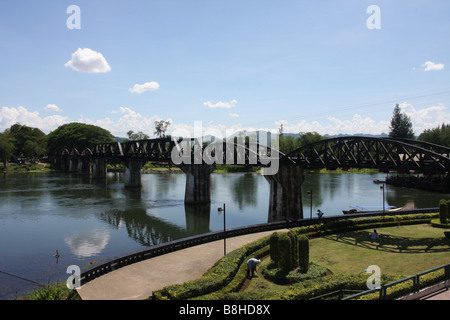 Pont sur la rivière Kwai, Kanchanaburi, Thaïlande Banque D'Images