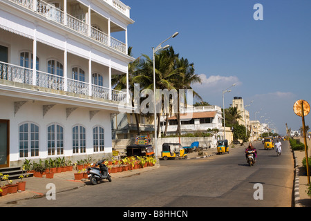 Inde Pondichéry Goubert Avenue Beach Road coloniale française, récemment restauré, cet hôtel de bord de mer Banque D'Images