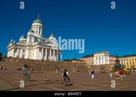 Cathédrale Tuomiokirkko à Senaatintori square à Helsinki Finlande Europe Banque D'Images