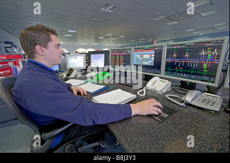 Le Centre de contrôle électronique intégré à assure la sécurité et l'efficacité de l'adoption d'un train Eurostar sur le haut débit 1 Banque D'Images