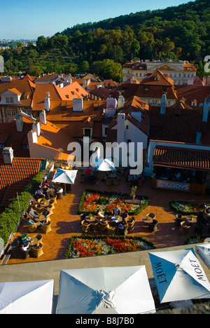 Roof top restaurant Cowboy dans Mala Strana de Prague République Tchèque Europe Banque D'Images