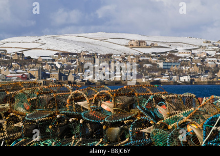 dh Hamnavee ports STROMNESS HARBOUR ORKNEY SCOTLAND Crab pot homard creels snow pots paniers île de quai Banque D'Images