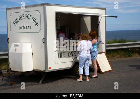 One Pot Stop   Bar alimentaire à emporter   remorque rouée portable de café en bord de route, Écosse, Royaume-Uni Banque D'Images