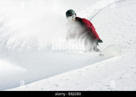 Snowboarder Anne-Fleur Eiff descentes de Nassfeld, Autriche Banque D'Images