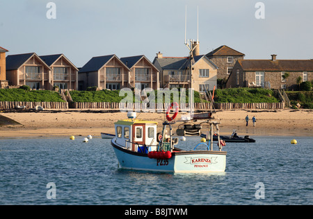 Vue de mer de Flying Boat Club New Grimsby Tresco Penzance Cornwall UK Banque D'Images