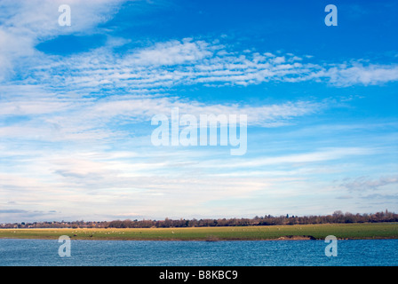 Un ciel dramatique sur le port Meadow, Oxford, Angleterre Banque D'Images