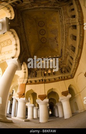 Inde Madurai Tamil Nadu Tirumalai Nayak Palace hall principal objectif fisheye view Banque D'Images