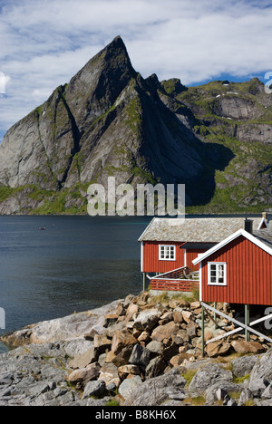 Maisons dans Hamnøy, Moskenesøya, Lofoten, Nordland, Norvège, Scandinavie Banque D'Images