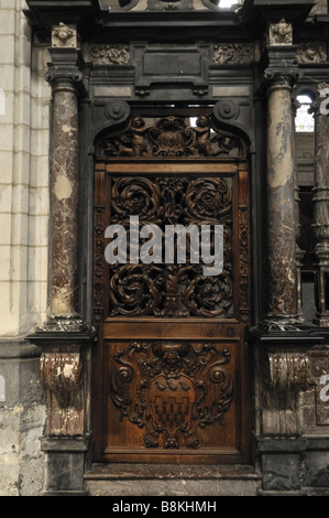 Détails architecturaux de la Cathédrale Notre Dame, St Omer, France. Banque D'Images