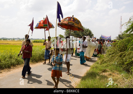 Madurai Tamil Nadu Inde Tidiyan bienvenue procession célébrations pongal village Banque D'Images