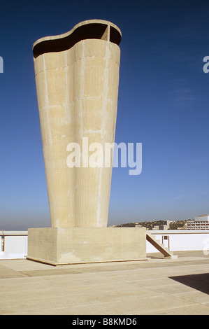 Le Corbusier Unité d'habitation, Marseille, haut de l'arbre de ventilation sur le toit-terrasse. Banque D'Images