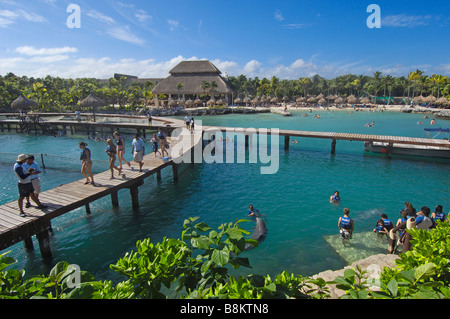 Domaine Les dauphins parc archéologique écologique Xcaret Playa del Carmen Quintana Roo Riviera Maya état péninsule du Yucatan Mexique Banque D'Images