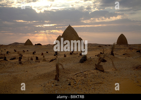 Tombes mystique soufi appelé gubba près de Old Dongola, Nubie, Soudan Banque D'Images